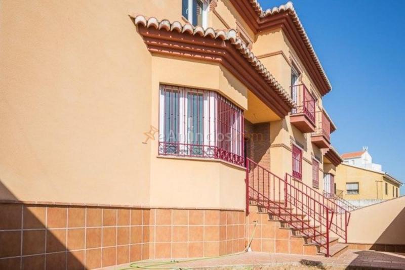 Casa en venta en Calle San Isidro, Ogijares