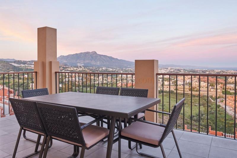 Apartamento en venta en  El Paraíso, Benahavís