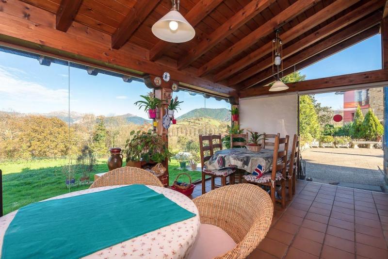 Adosado en venta en  Parres