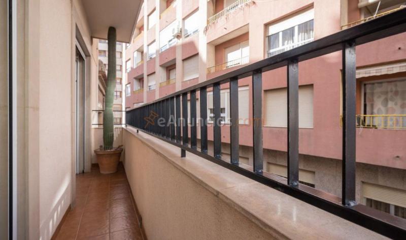 Apartamento en venta en  Villena
