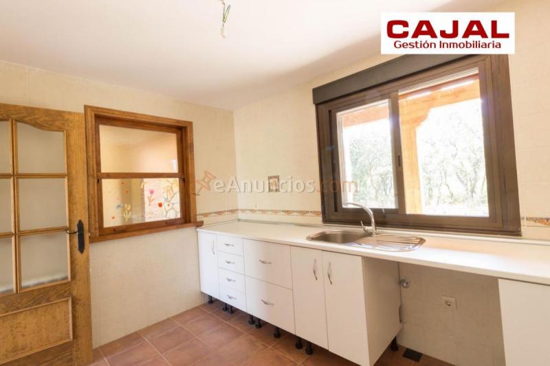 Adosado en venta en  Fresno de Cantespino