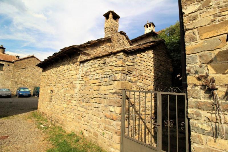 Adosado en venta en Calle Iglesia de la Ag. Villanov, Poblaciones norte, Jaca