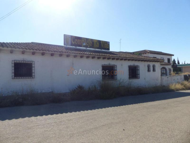 Local Comercial en venta en  Entrepinos, L'Eliana