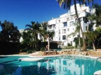 Apartamento en venta en  AV. JOSE BANUS, CJTO. RESID. JARDINES DEL PUERTO,, Nueva Andalucía, Marbella