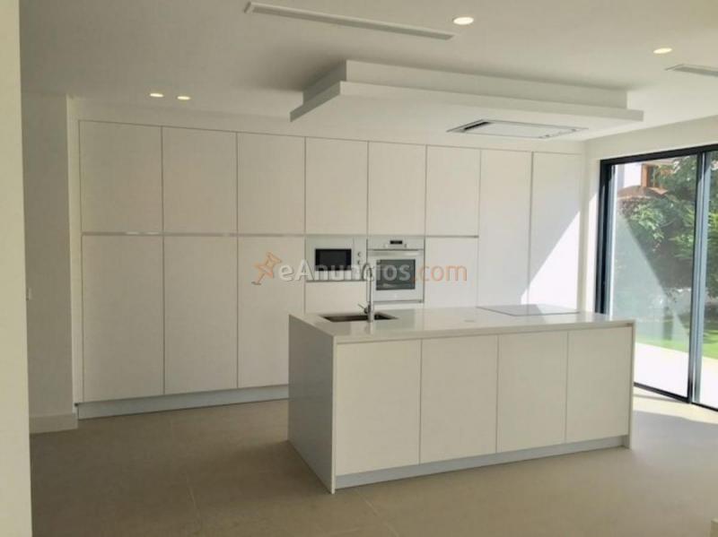 Adosado en venta en Calle Río Támesis, Marbella, Nueva Andalucía, Marbella