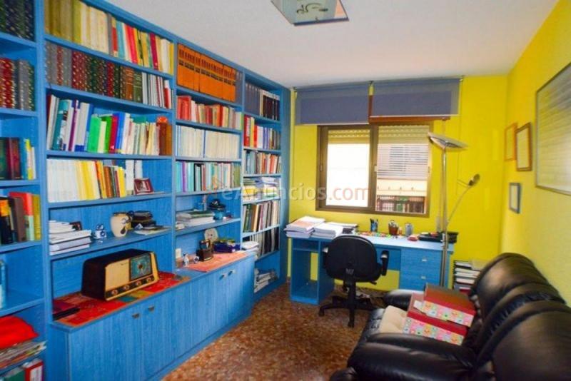 Apartamento en venta en Calle greco, La Zubia