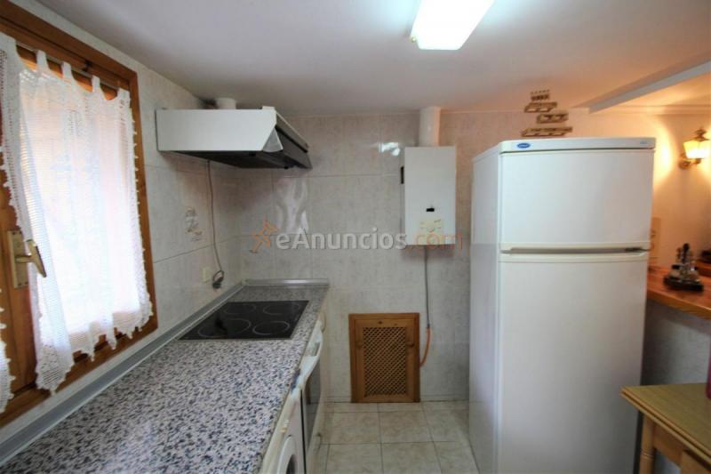 Adosado en venta en  Principal, Poblaciones sur, Jaca