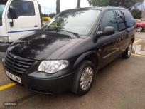 Chrysler Voyager 2.8 CRD SE AUT. 150 CV 7 PLAZAS. de 2006 con 254.000 Km por 3.000 EUR. en Murcia