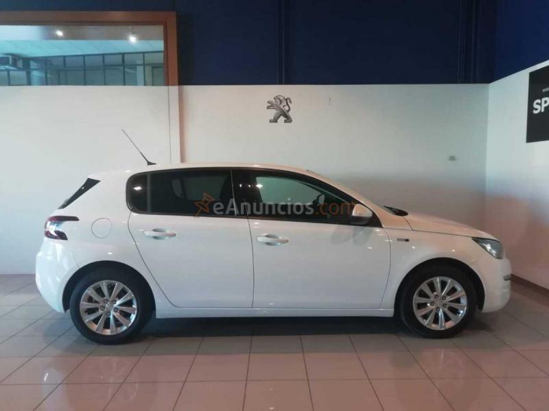 Peugeot 308 STYLE 1.2 PURETECH 130 