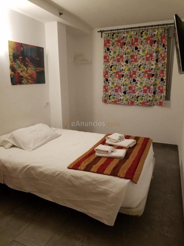 Alquiler de habitación con baño en calle Jeroni popu