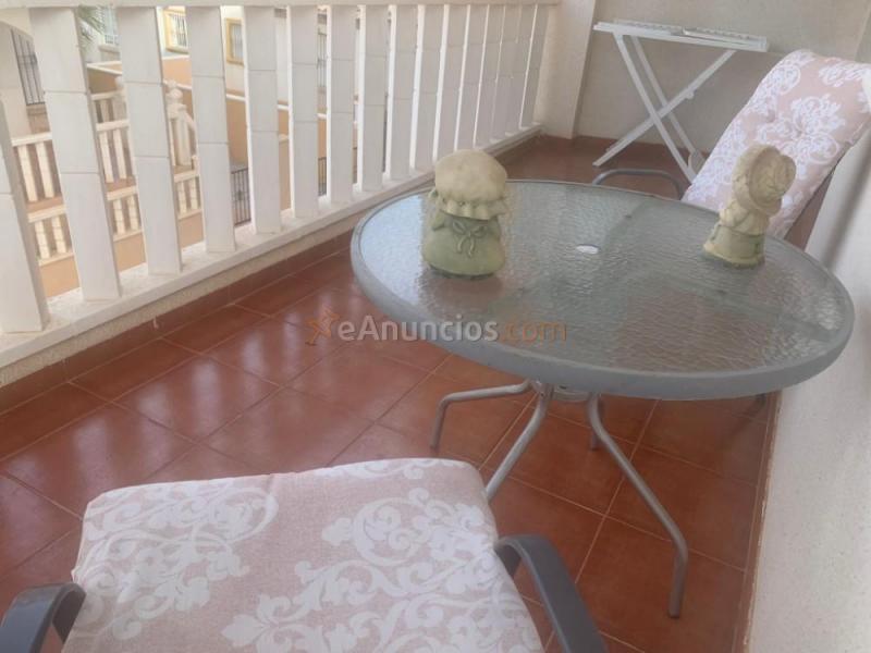 Apartamento en residencial cerrado con piscina