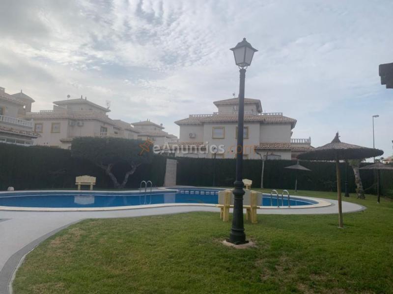 Apartamento en residencial cerrado con piscina