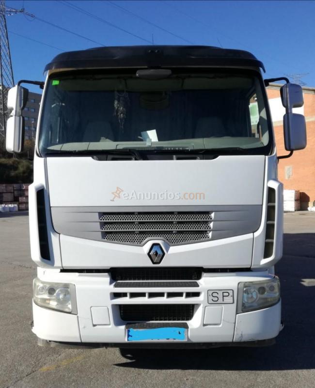 Se vende tractora, bañera y tarjeta de transporte S. L