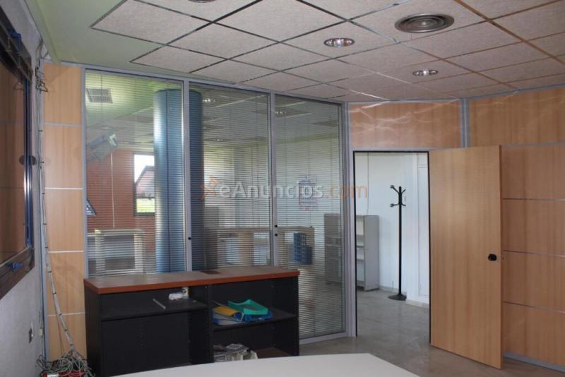 Magnífica  oficina en edificio, frente al Palacio de Congresos de Sevilla