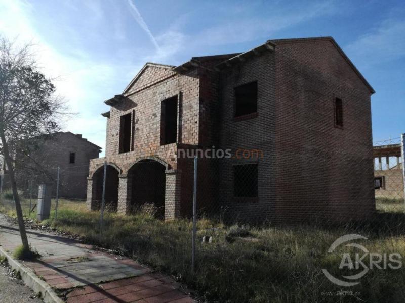 Chalets en construcción en Burguillos