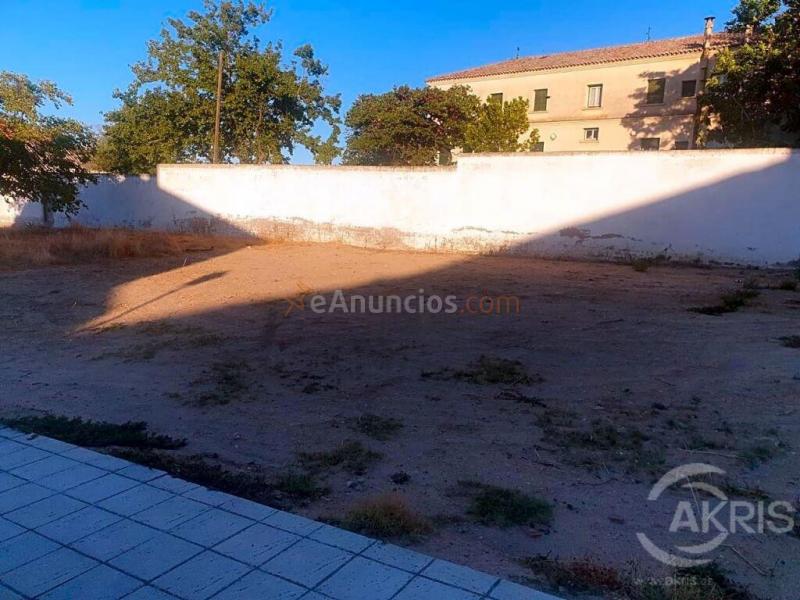 TERRENO URBANO EN EL CENTRO DE OLIAS