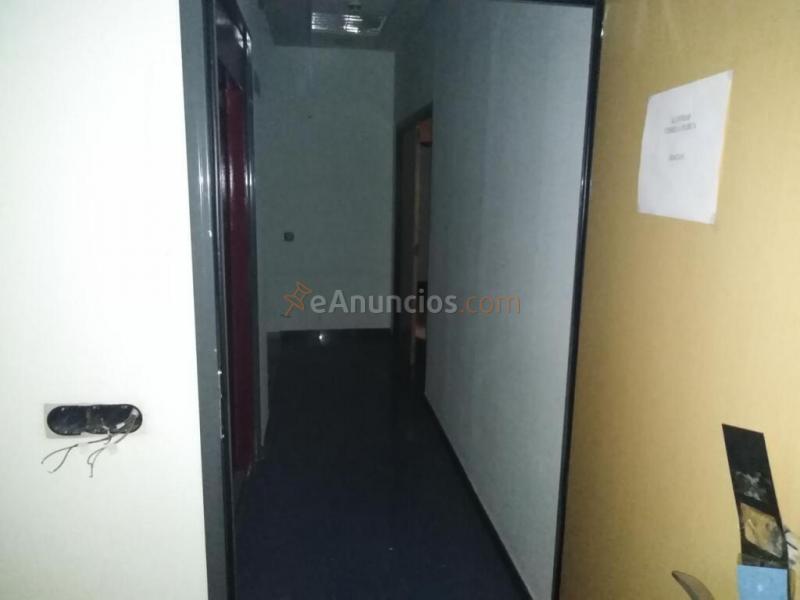 Local en venta en Toledo de 845 m2