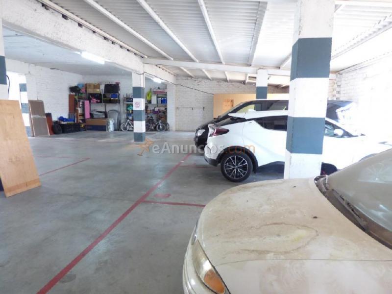 GARAJE EN VENTA CON PLAZAS DE PÁRKING Y TRASTEROS EN VENTA EN NAVARCLES