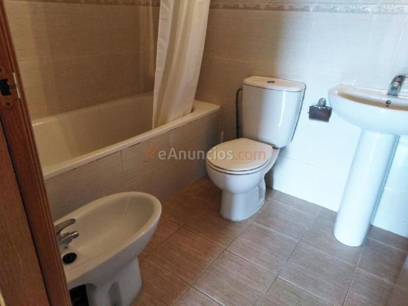 PISO SEMINUEVO EN VENTA DE 2 HABITACIONES CON INQUILINO, EN EL CASCO ANTIGUO DE MANRESA