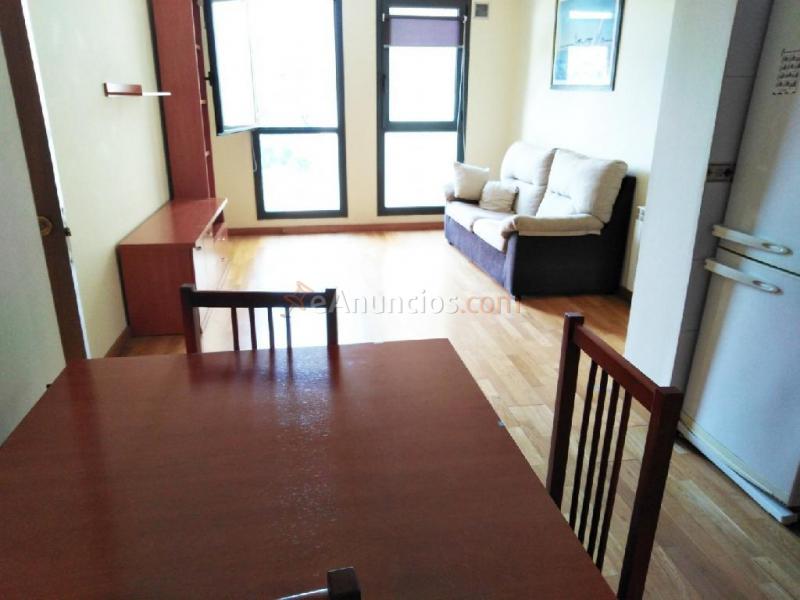 PISO SEMINUEVO EN VENTA DE 2 HABITACIONES CON INQUILINO, EN EL CASCO ANTIGUO DE MANRESA