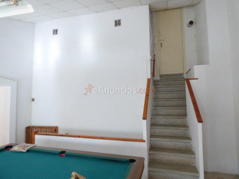 CASA EN VENTA DE 5 HABITACIONES, GARAJE Y TERRAZA EN LA POBLACIÓN DE MONISTROL DE CALDERS