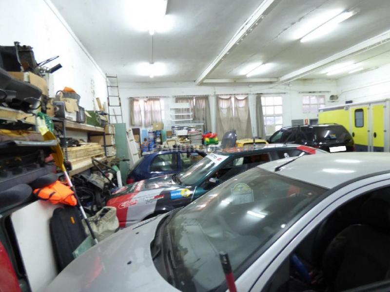 NAVE INDUSTRIAL EN VENTA EN EL CASCO URBANO DE MANRESA APTA PARA EDIFICAR