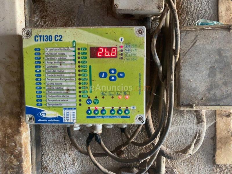 Granja en pleno funcionamiento cerca de Torreblanca