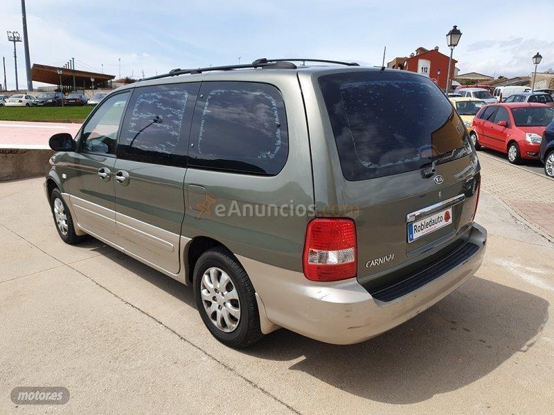 Kia Carnival 2.9 CDRi EX de 2014 con 178.590 Km por 3.900 EUR. en Madrid