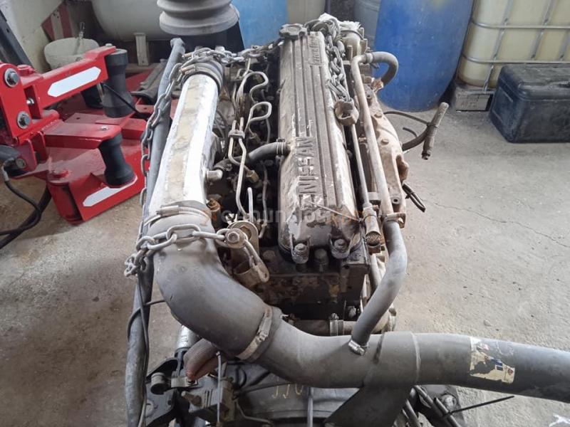 Motor Nissan
