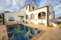 Chalet en venta de 402m en Travesía del Forn, 03728 Alcalalí (Alacant)