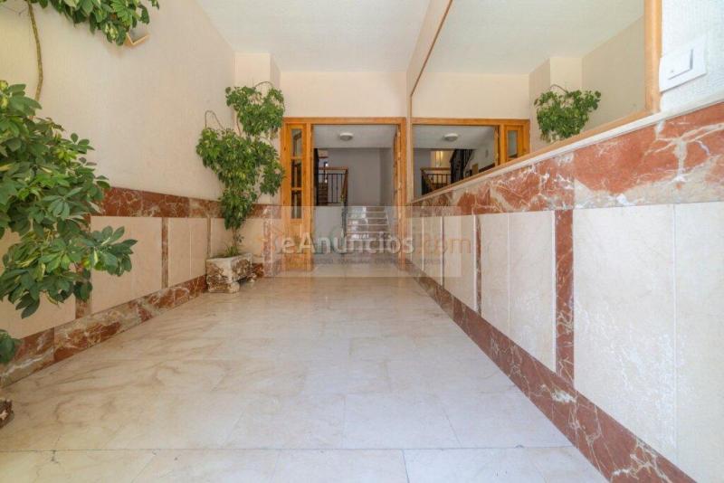 PISO MUY LUMINOSO CON TERRAZA DE 55 M2