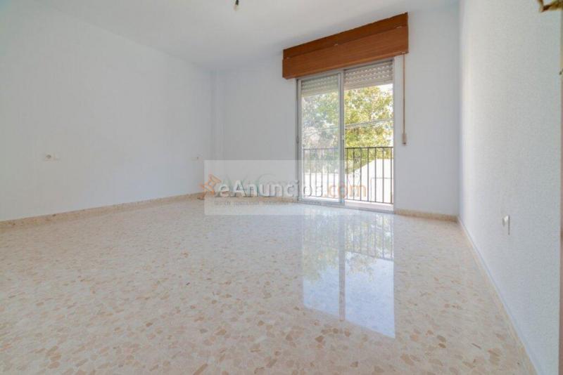 PISO MUY LUMINOSO CON TERRAZA DE 55 M2