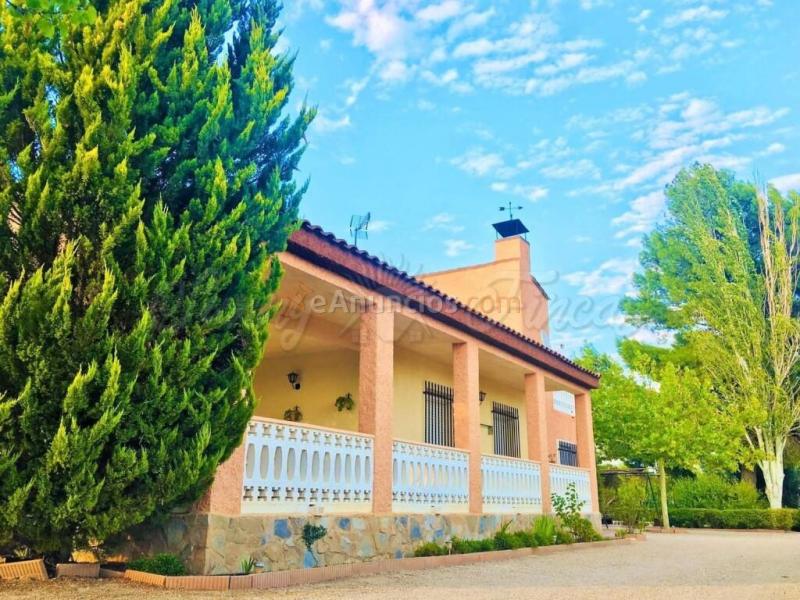 Casa-Chalet en Venta en Caudete Albacete