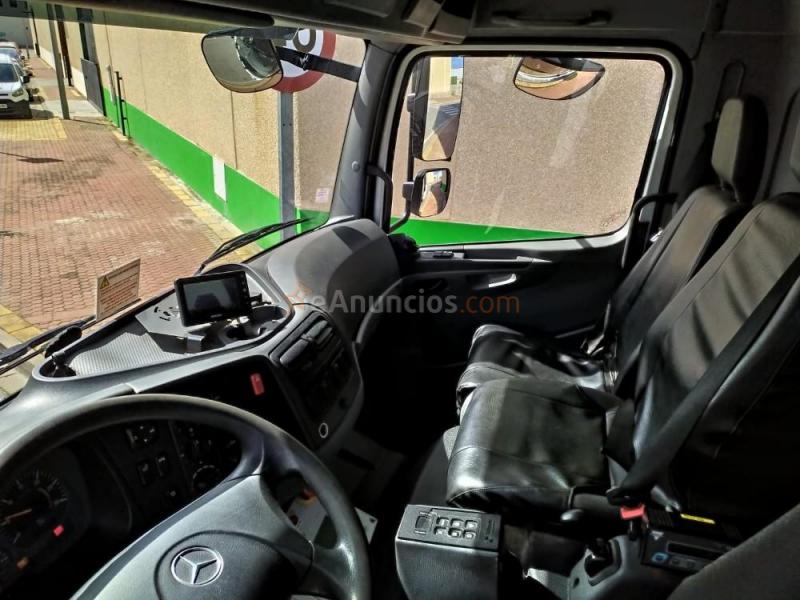 Camion de recojida basura mercedes