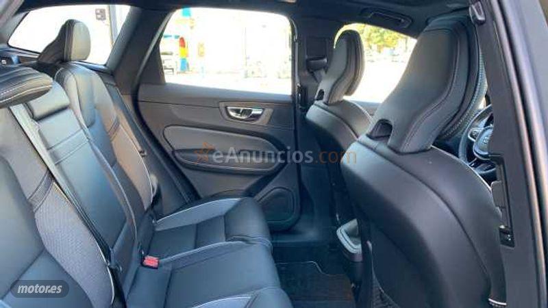 Volvo XC 60 XC60 B4 (D4) AWD R-Design Automatico de 2020 con 100 Km por 49.500 EUR. en Malaga