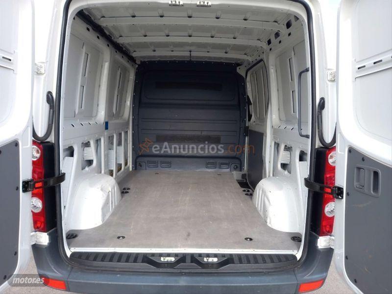 Volkswagen Crafter 35 Furgon PRO BM 2.0 TDI BMT 163CV de 2016 con 136.051 Km por 18.500 EUR. en Granada