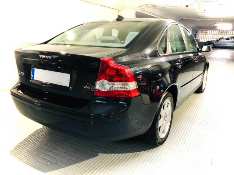 Volvo S40 2.4 Momentum 140cv. Impecable  