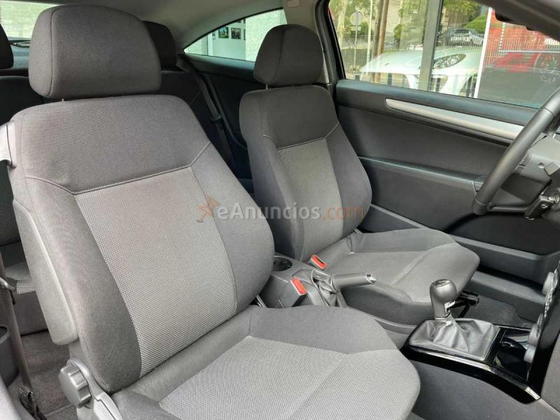 Opel Astra GTC 111 Aniversario 