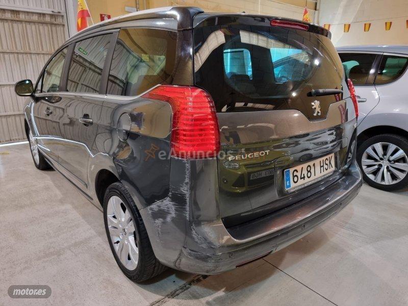 Peugeot 5008 1.6HDI FAP STYLE 115 7PL. de 2013 con 152.522 Km por 8.000 EUR. en Madrid