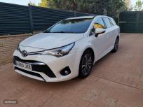 Toyota Avensis TOURING SPORT ADVANCE 150 de 2016 con 219.000 Km por 10.500 EUR. en Madrid