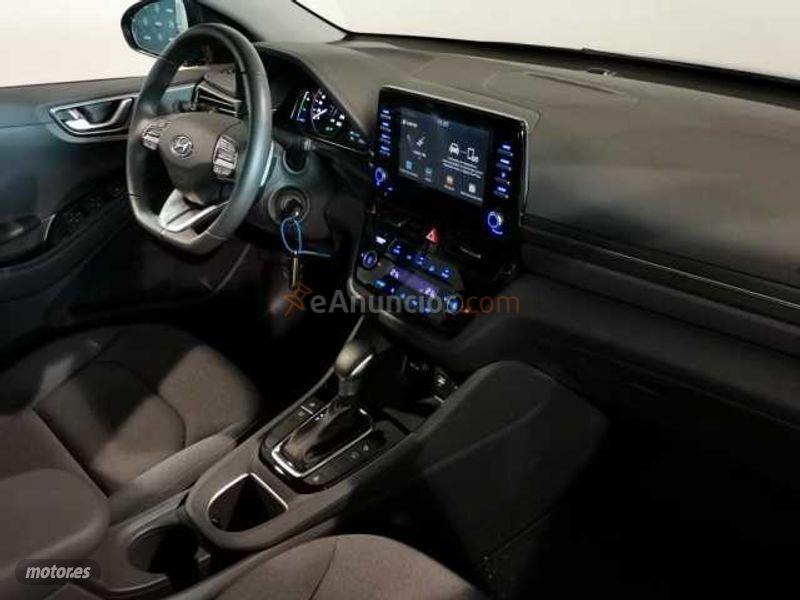 Hyundai Ioniq IONIQ FL PHEV 5P GDI 1.6 141CV DT KLASS de 2020 con 6.800 Km por 28.990 EUR. en Madrid
