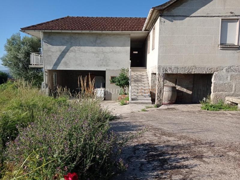 Casa de pueblo en Venta en Ponteareas Pontevedra
