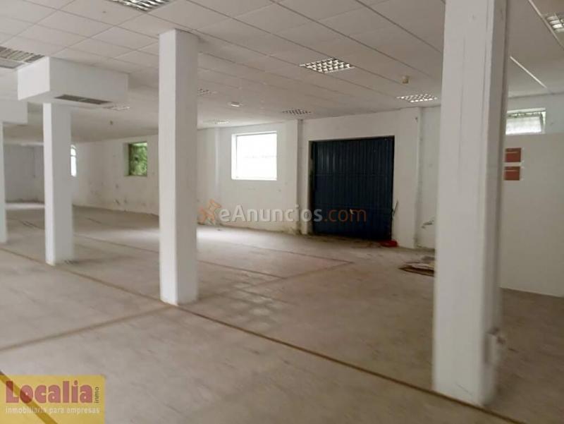 Amplio local comercial en Torrelavega