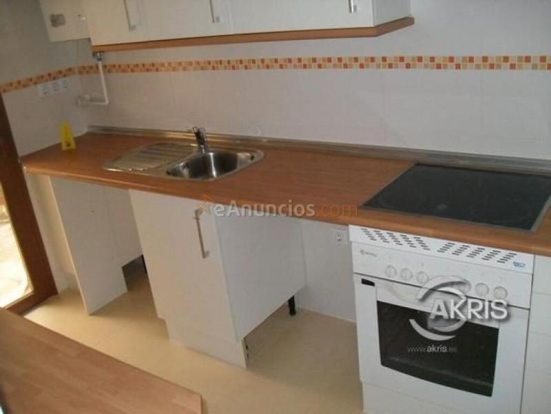 Local multiusos en venta en Olias