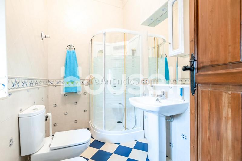 Casa en venta de 1000 m en Calle Vicente Orti Peralta, 23780 Lopera, Jaén.