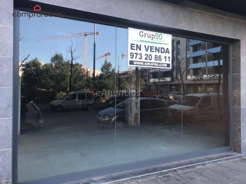 VENTA. CAPPONT. LOCAL COMERCIAL ESQUINERO CON AMPLIO ESCAPARATE