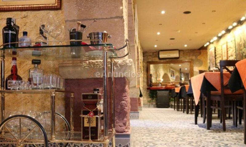 Complejo rural de restaurante y tres viviendas