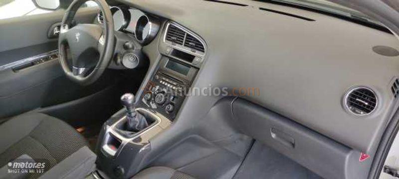 Peugeot 5008 1.6 BLUEHDI 88KW FAP STYLE 120 5P 7 Plazas de 2016 con 46.464 Km por 14.900 EUR. en Albacete