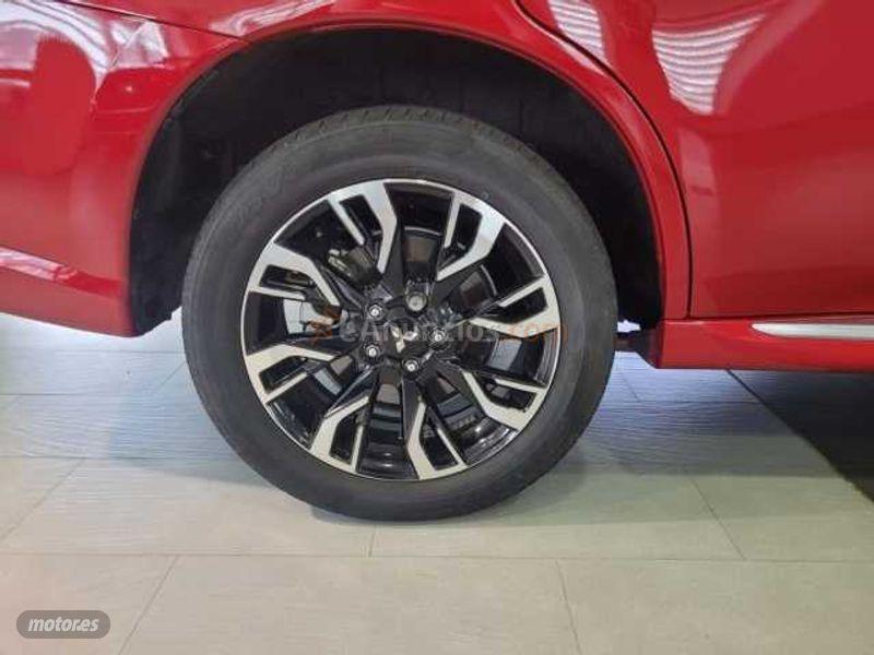 Mitsubishi Outlander Outlander PHEV Motion 4WD de 2018 con 43.000 Km por 27.990 EUR. en Madrid