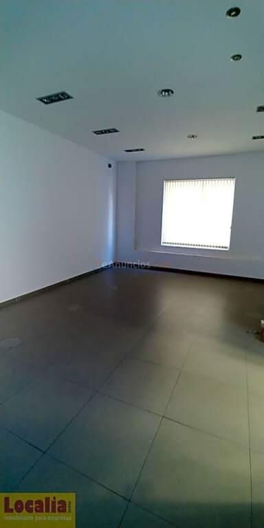 Amplio local para tus oficinas en el centro de Torrelavega